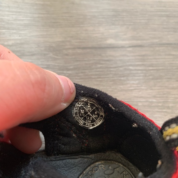 Keens - Picture 2 of 2